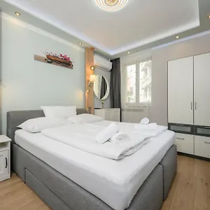 Apartmanhotel Palais Palffy